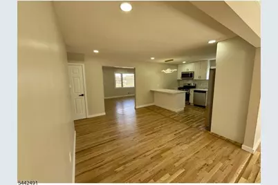 9 Joan Pl, Clifton, NJ 07012 - Photo 7