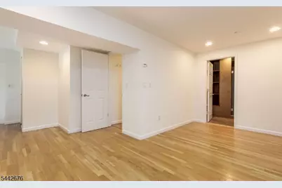 518-536 Gregory Ave #203, Weehawken, NJ 07086 - Photo 13