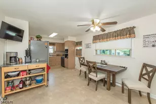 3 Maple Ln, Parsippany, NJ 07034 - Photo 7