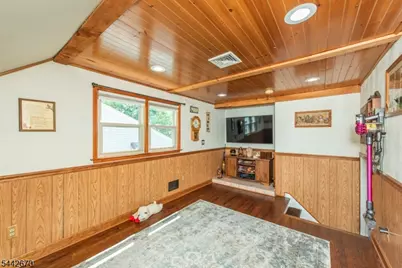 3 Maple Ln, Parsippany, NJ 07034 - Photo 3