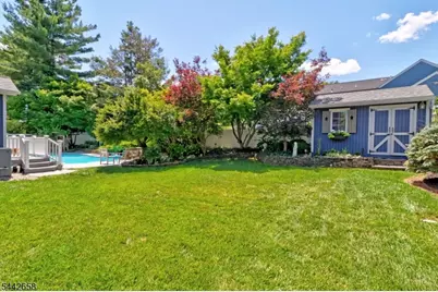 13 Oaklawn Dr, East Hanover Township, NJ 07936 - Photo 31