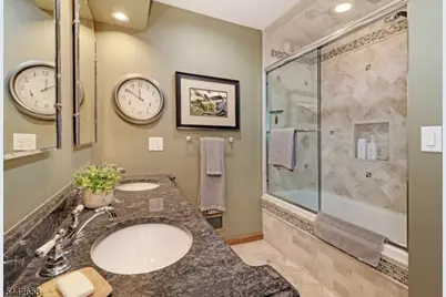 13 Oaklawn Dr, East Hanover Township, NJ 07936 - Photo 23