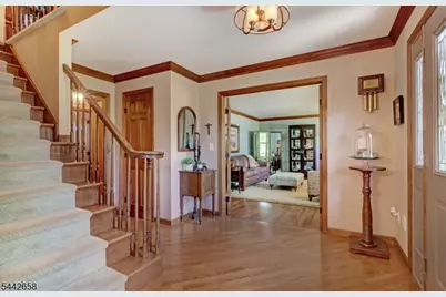 13 Oaklawn Dr, East Hanover Township, NJ 07936 - Photo 3