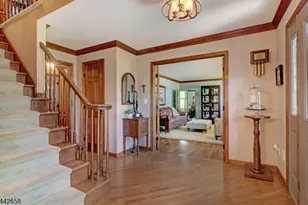 13 Oaklawn Dr, East Hanover Township, NJ 07936 - Photo 3