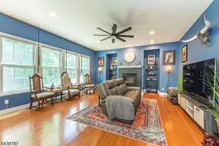 8 Bluffs Ct, Hamburg, NJ 07419 - Photo 15