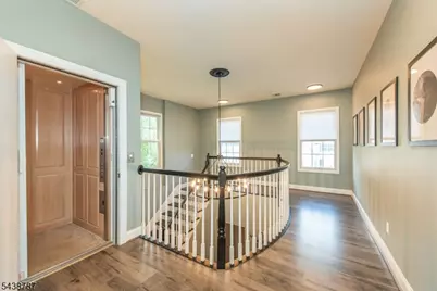 8 Bluffs Ct, Hamburg, NJ 07419 - Photo 9
