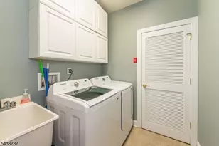 8 Bluffs Ct, Hamburg, NJ 07419 - Photo 25