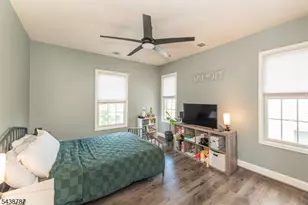 8 Bluffs Ct, Hamburg, NJ 07419 - Photo 23