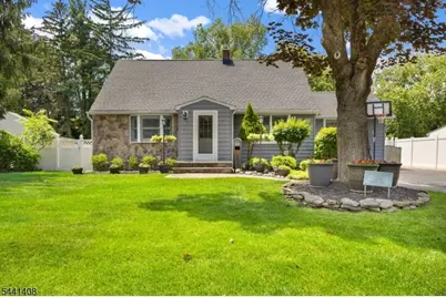 134 Marion Ct, Pompton Lakes, NJ 07442 - Photo 1