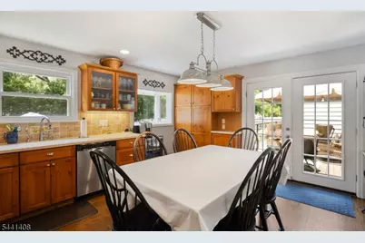 134 Marion Ct, Pompton Lakes, NJ 07442 - Photo 9