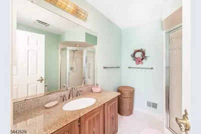 33 Galway Dr, Mendham, NJ 07945 - Photo 9