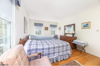 33 Galway Dr, Mendham, NJ 07945 - Photo 13
