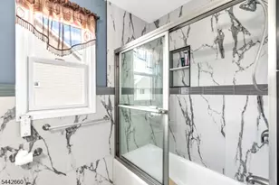 664 Roosevelt Ave, Piscataway Township, NJ 08854 - Photo 27