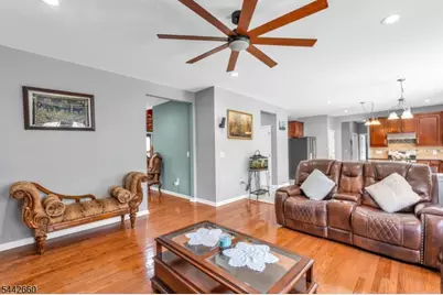 664 Roosevelt Ave, Piscataway Township, NJ 08854 - Photo 11