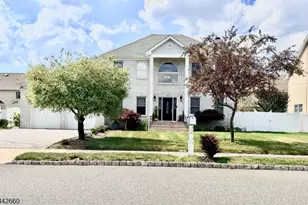 664 Roosevelt Ave, Piscataway Township, NJ 08854 - Photo 1