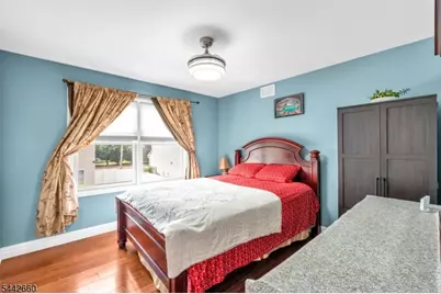 664 Roosevelt Ave, Piscataway Township, NJ 08854 - Photo 33