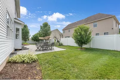 664 Roosevelt Ave, Piscataway Township, NJ 08854 - Photo 7