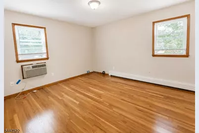 52 Mechanic St, Millburn, NJ 07041 - Photo 7