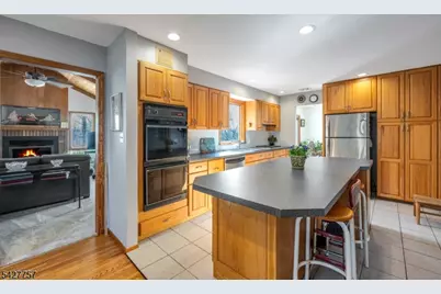 10 Woodmere Rd, West Caldwell, NJ 07006 - Photo 11