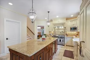 2 Denman Ct, Millburn, NJ 07078 - Photo 13