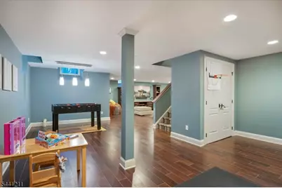 2 Denman Ct, Millburn, NJ 07078 - Photo 33
