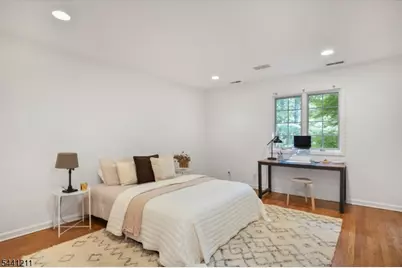 2 Denman Ct, Millburn, NJ 07078 - Photo 23