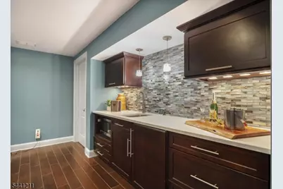 2 Denman Ct, Millburn, NJ 07078 - Photo 31