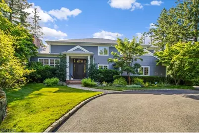 2 Denman Ct, Millburn, NJ 07078 - Photo 1