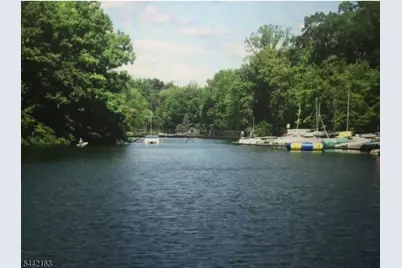 765 Pines Lake Dr, Wayne, NJ 07470 - Photo 37