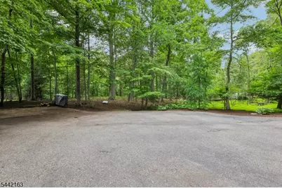 765 Pines Lake Dr, Wayne, NJ 07470 - Photo 35