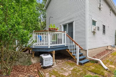 136 Jefferson Trl, Hopatcong, NJ 07843 - Photo 15