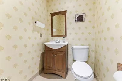 1307 Stuyvesant Ave, Union Township, NJ 07083 - Photo 21