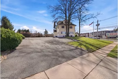 1307 Stuyvesant Ave, Union Township, NJ 07083 - Photo 3