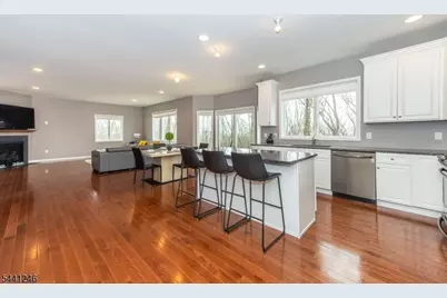 18 Puddingstone Rd, Parsippany, NJ 07950 - Photo 9