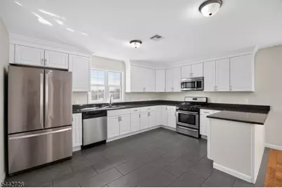 508 2nd Ave #2, Lyndhurst Township, NJ 07071 - Photo 7