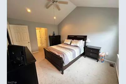 305 Amberleigh Dr, Hopewell Township, NJ 08534 - Photo 15