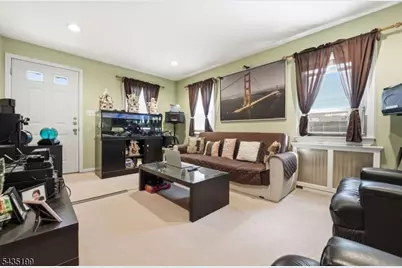 73 Charles St, Belleville, NJ 07109 - Photo 5