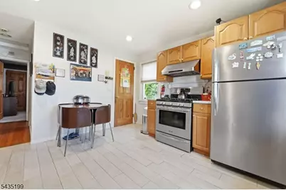 73 Charles St, Belleville, NJ 07109 - Photo 7