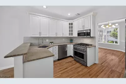 6 Schweinberg Dr, Roseland, NJ 07068 - Photo 7