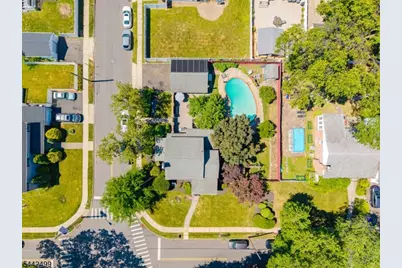 1100 Edgewood Road, Elizabeth, NJ 07208 - Photo 31