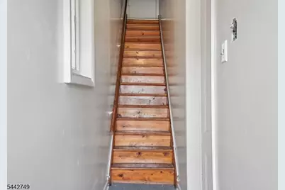 409 N 8th St, Prospect Park, NJ 07508 - Photo 9