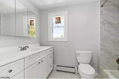 40 Teaneck Rd, Ridgefield, NJ 07660 - Photo 13