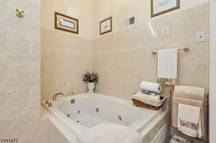 4 Viking Ct, Randolph Township, NJ 07869 - Photo 21