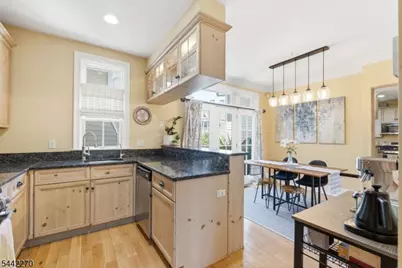 66 S Fullerton Ave #8, Montclair, NJ 07042 - Photo 9