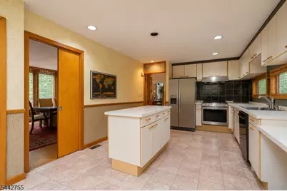 4 High Mountain Trl, Lincoln Park, NJ 07035 - Photo 5