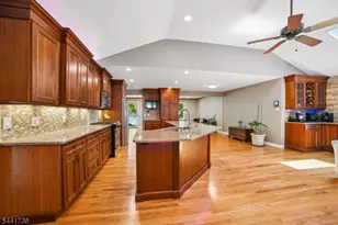 1 Emerson Dr, Livingston, NJ 07039 - Photo 7
