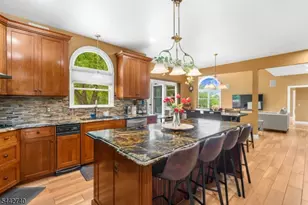 3 Regal Way, Raritan Township, NJ 08822 - Photo 9