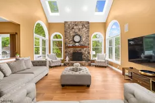 3 Regal Way, Raritan Township, NJ 08822 - Photo 5