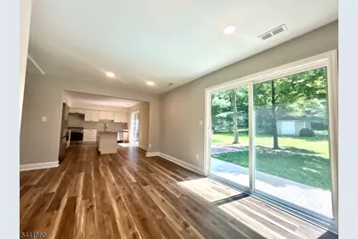 17 Londonderry Dr, Raritan Township, NJ 08822 - Photo 9
