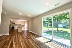 17 Londonderry Dr, Raritan Township, NJ 08822 - Photo 9